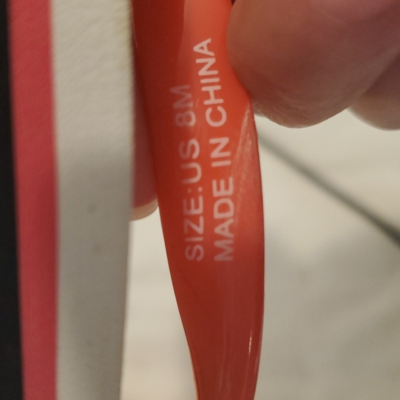 KATE SPADE New York  Flamingo Pink Flip Flop Thongs Sz 8 US - Picture 4 of 5